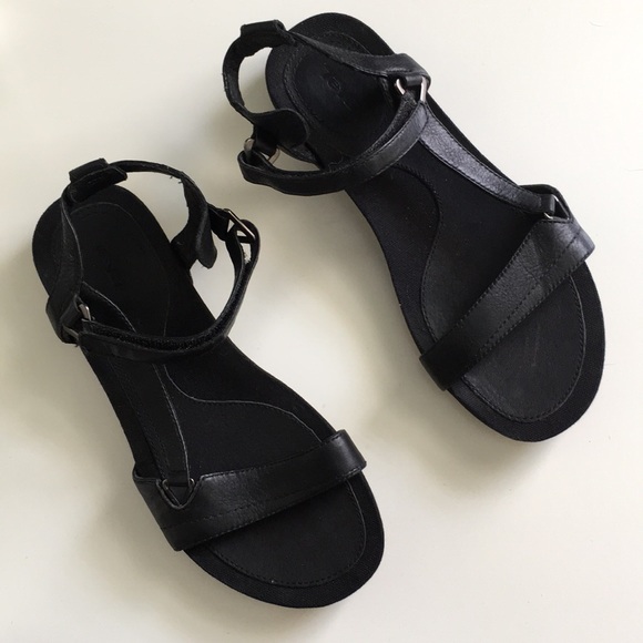 Teva Shoes - Teva Capri sandals black leather NWOT